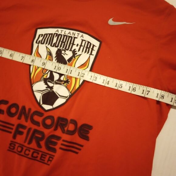 Nike concord fire dri fit Nike tee shirt - Picture 9 of 9